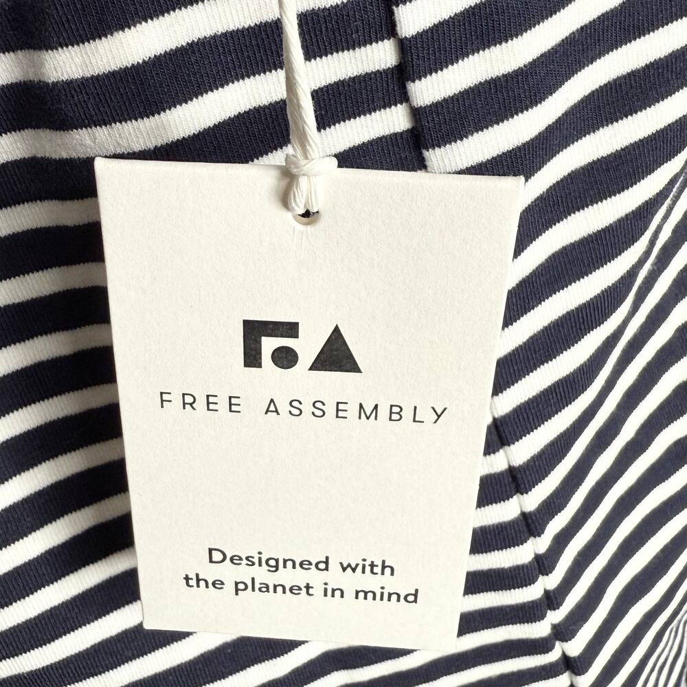 Free Assembly Striped Halter Tank Top Size XL Navy Blue Parisian Chic Coastal - Picture 4 of 8